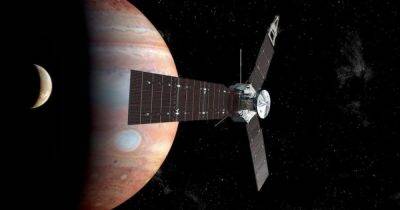 Аппарат NASA отправил на Землю захватывающие снимки Юпитера: они могут оказаться последними (фото)