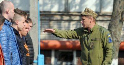 Одесские СМИ показали, как призывников сажают в бусы: как этого избежать (видео)