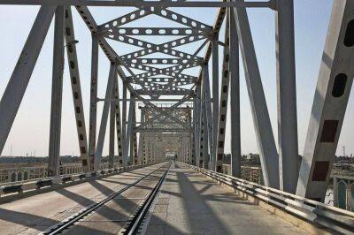 Узбекистан с 1 февраля приостанавливает железнодорожные перевозки в Афганистан