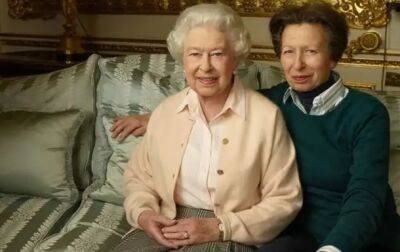 принц Уильям - Елизавета II - Кейт Миддлтон - Дэниел Крейг - королева-консорт Камилла - король Чарльз - Принцесса Анна показала фото своей рождественской открытки - korrespondent.net - Украина - Англия
