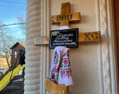 "Теперь Оксанка ангел": Украина простилась с 22-летней красавицей, жизнь которой оборвалась в новогоднюю ночь