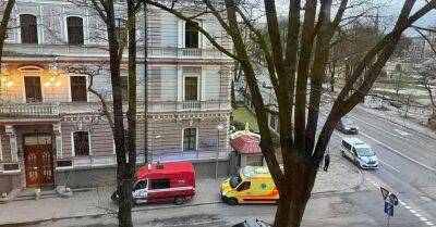 ЧП в посольстве России в Латвии: в здании, возможно, найдено вещество неизвестного происхождения