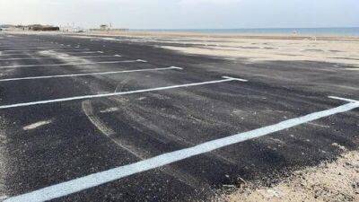 Заповедный пляж возле Ашкелона превратили в парковку, отрезав доступ к морю