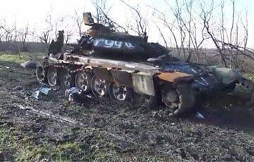 Уничтоженный под Херсоном российский танк Т-90С впервые показали на видео