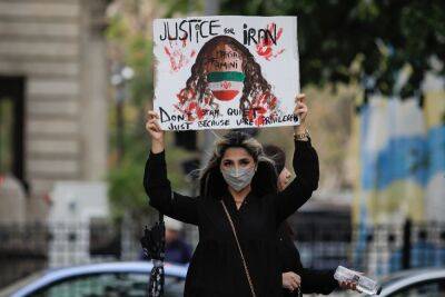 Массовая голодовка протеста в женских тюрьмах Ирана и таинственные смерти на свободе