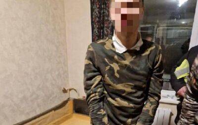 В Киеве задержали мужчину, напавшего на финучреждение