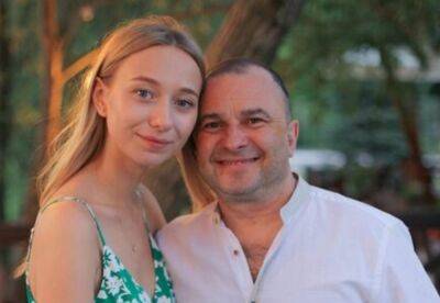 Молодую жену Виктора Павлика раскритиковали украинцы, звезда ответила: "Кто-то считает..."