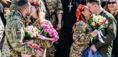 В 2022 році в Україні зареєстровано на третину менше новонароджених, проте більше шлюбів