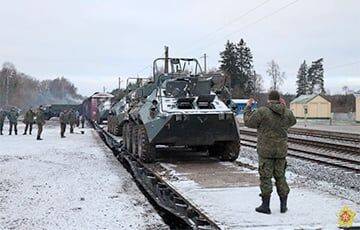 В Беларусь прибыл очередной поезд с военной техникой РФ