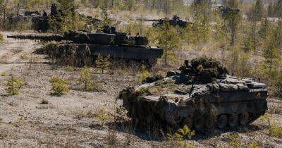 "После Marder идут Leopard": в Бундестаге продолжат работу для поставок танков Украине