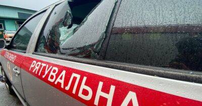 Есть погибший и раненые: ВС РФ второй день подряд обстреливают пожарные части в Херсоне (видео)