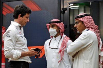 Саудиты хотят, чтобы команды Ф1 перебазировались к ним