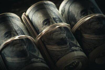 Валютные интервенции НБУ: Регулятор за неделю продал на межбанке $682 миллиона