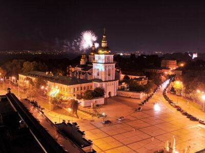 61% украинцев выступают за разрешение использования фейерверков после войны, 55% – планируют праздновать с салютами победу Украины – опрос