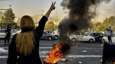 В Иране казнили двух участников протестов