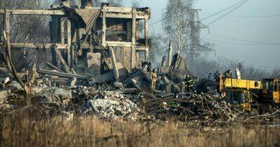 Погибших мобилизованных в Макеевке "благословляли" украденным из Луганска крестом, — СМИ (фото)