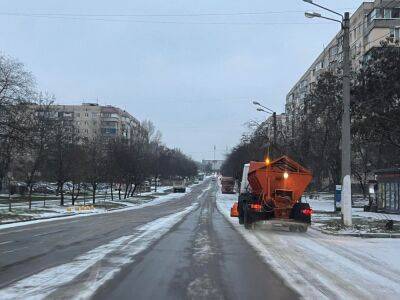 В Одессе и области идет первый снег в этом году: на дорогах скользко