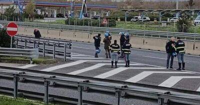 В Италии на трассе образовалась пробка в 15 км из-за драки футбольных фанатов