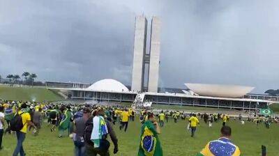 Бразилия: сторонники экс-президента Болсонару штурмовали Конгресс и президентский дворец