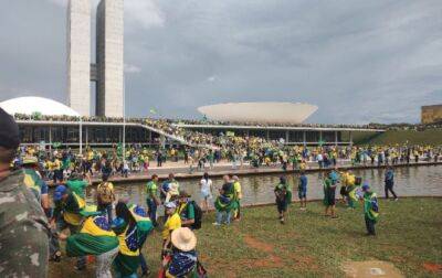 Новий президент Бразилії запровадив режим НС у столиці
