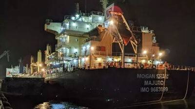 Український порт в суботу залишило судно з 12,2 тис. тонн соняшникової олії, повідомляє спільний координаційний центр