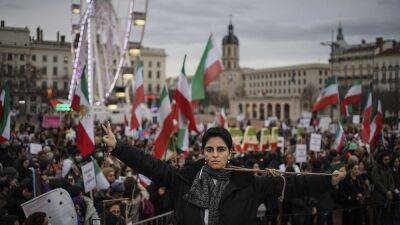 Митинги солидарности с иранскими протестующими в Европе и антифранцузская акция в Тегеране