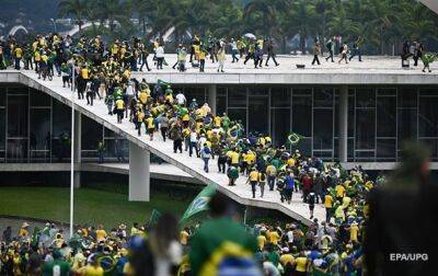 Попытка госпереворота. Что происходит в Бразилии