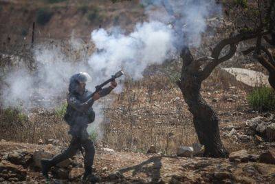 Операция ЦАХАЛ в Бейтунии, жители кибуца Мерав вновь пришли протестовать в палестинскую деревню