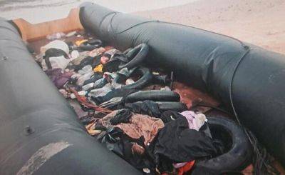 В Нетании обнаружили лодку, брошенную нелегалами из Сомали