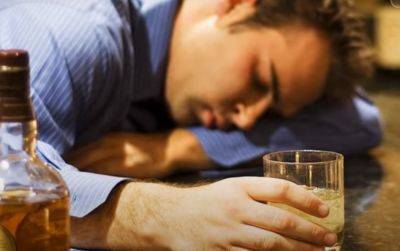 Пить - здоровью вредить: как быстро отрезветь, если вы перебрали с алкоголем