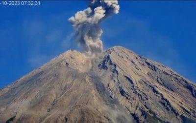 В Индонезии произошло извержение наивысшего вулкана - korrespondent - Украина - Италия - штат Гавайи - Индонезия