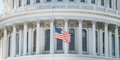 Американские сенаторы обсуждают годовой пакет помощи Украине размером от $60 до $100 млрд — WSJ