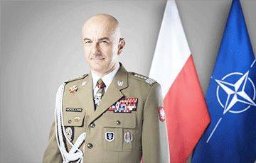Оперативный командующий и глава Генштаба армии Польши подали в отставку