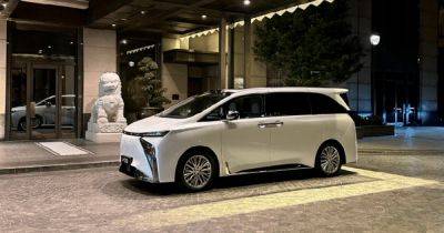 Китайцы представили роскошный семейный электромобиль с запасом хода 762 км (фото)