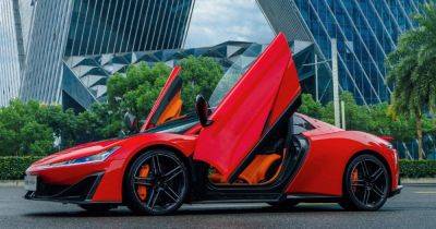 Двери как у Lamborghini и 1,9 с до сотни: на рынок выходит китайский суперкар (видео)