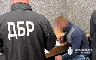 Черновицкого правоохранителя разоблачили на переправке уклонистов за границу