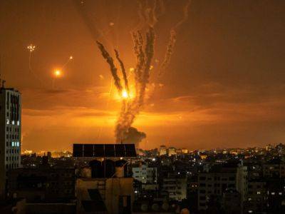Израиль зафиксировал обстрелы с территории из Сирии и нанес ответный удар