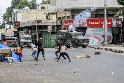 Ситуация накаляется: столкновения с полицией, 5 палестинцев убито