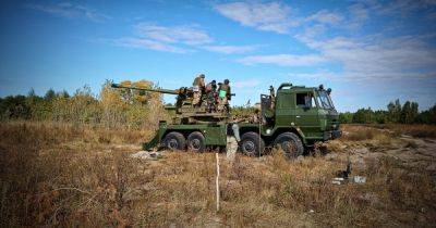 Новый гибрид в рядах ВСУ: бойцы ТрО показали орудие КС-19 на базе грузовика (фото)