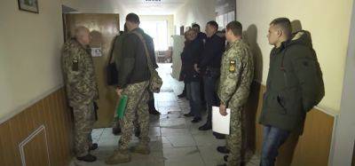 Украинцев предупредили об обманщиках в военной форме: как работает схема