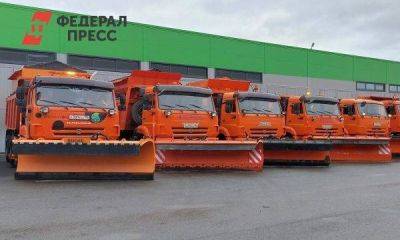В Екатеринбурге готовятся к снегопадам: коммунальную технику перевели на зимний режим