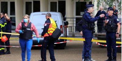 Во Франции мужчина с ножом напал на школу: убил учителя и ранил нескольких человек