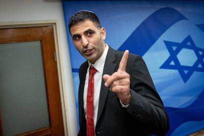 Министр связи Шломо Караи закрывает израильское представительство «Аль-Джазиры»