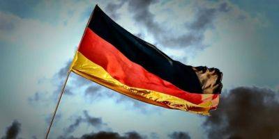 Германия передала Украине вездеходы и терминалы спутниковой связи