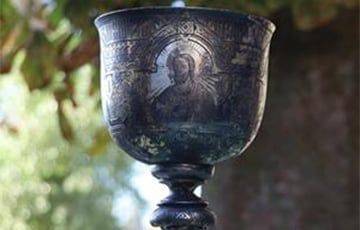 В полоцкой реке нашли церковную серебряную чашу XIX века
