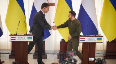 Зеленский встретился в Одессе с премьером Нидерландов: есть договоренности по ПВО и катерам
