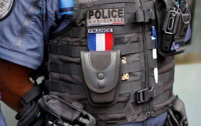 Власти Франции объявили режим "чрезвычайной угрозы" после убийства учителя