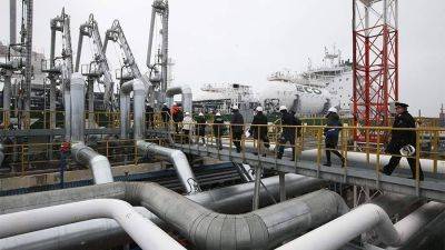 Новак усомнился в скорой отмене ценового потолка на российскую нефть