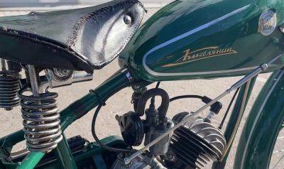 Он назывался "Киевлянин": как выглядит первый киевский мотоцикл с немецким прошлым и с педалями