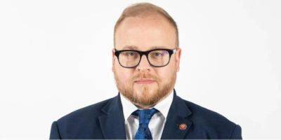 В Польше уволили пресс-секретаря МИД, который требовал от Зеленского извинений
